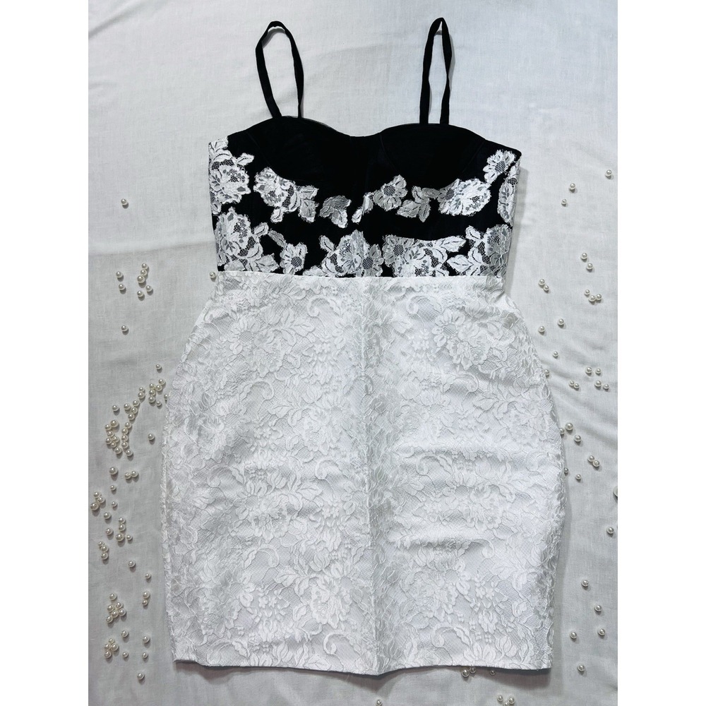 Black & White Short Lace Flower Monochrome Cocktail Party Dress Sz L NWT Classic